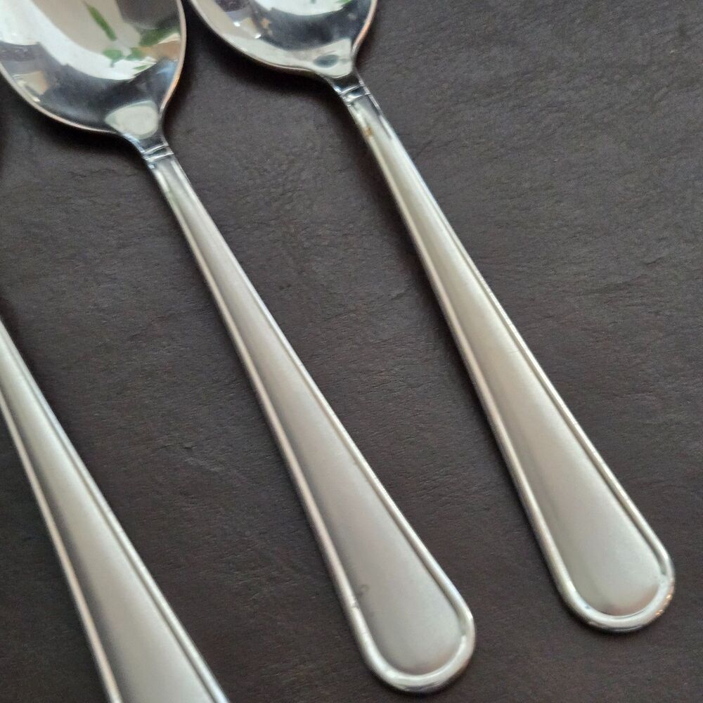 Mikasa Virtuoso SATIN Set of 4 Spoons Stainless Flatware Soup Teaspoon comb Ship - Picture 3 of 4